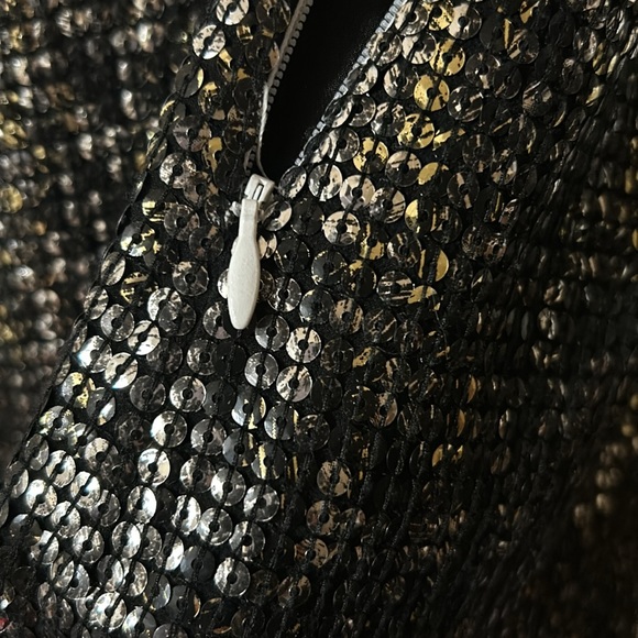 Bcbg MazAxria black and white pleated cuffs long sleeves dress Size 4 - Picture 11 of 17